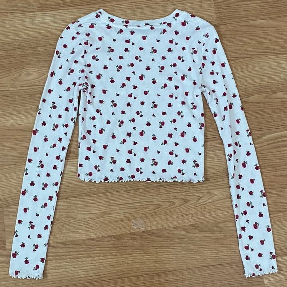 Forever 21 long sleeve - Picture 3 of 3